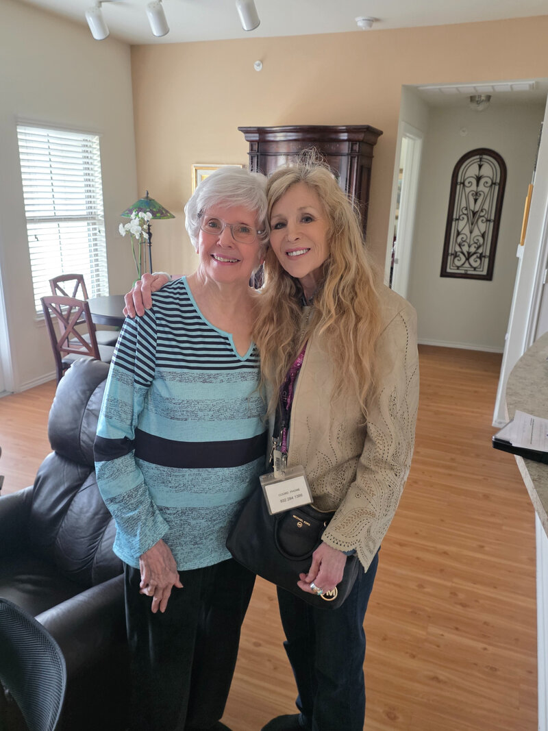 Arlene Fernandez with a Bay Area Meals on Wheels volunteer